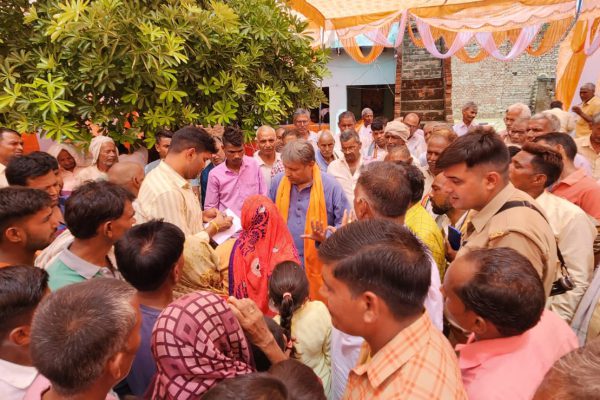 मोदी सरकार के 9 साल पूरे होने पर ग्रामीणों को गिनाई सरकार की उपलब्धियां
