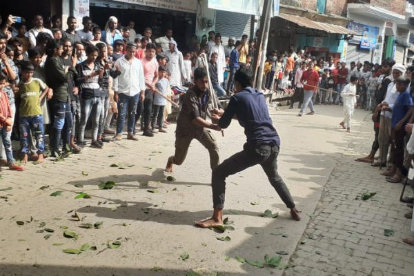 बुगरासी में मोहर्रम पर सोगवारों ने किया मातम, अखाड़े में पटेबाज़ों ने दिखाये हैरतअंगेज करतब