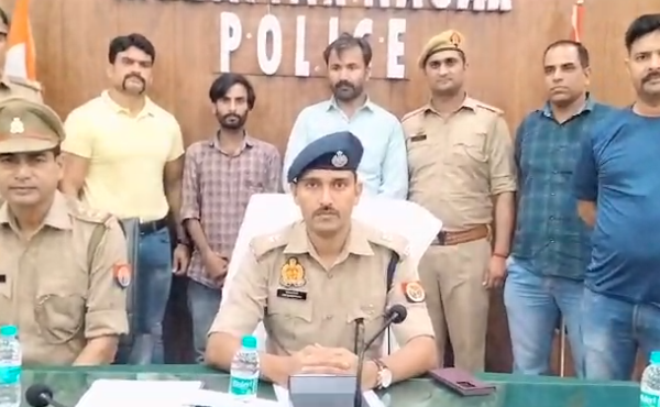 मुजफ्फरनगर में नकली सीमेंट फैक्ट्री का भंड़ाफोड़, तीन आरोपी गिरफ्तार