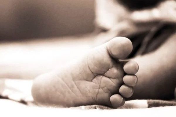 दिल्ली में ई-रिक्शा की चपेट में आने पर 3 साल की मासूम की मौत