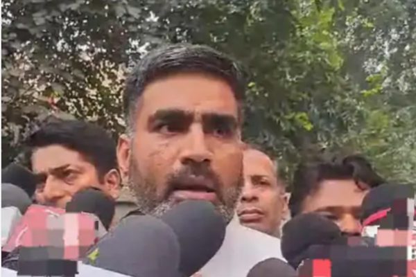 अब आमने सामने आए सपा विधायक व चिकित्सक
