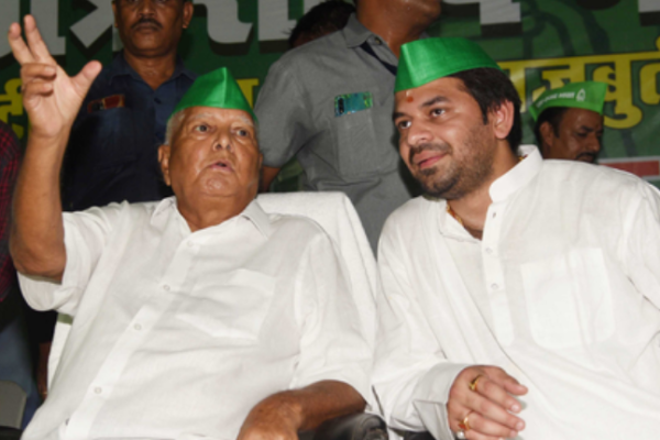 लालू यादव ने तेज प्रताप यादव को RJD से 6 साल के लिए निष्कासित किया, जानिए पूरा विवाद