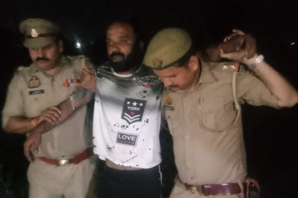 मेरठ का कुख्यात चेन लुटेरा गाजियाबाद मुठभेड़ में घायल, गिरफ्तार