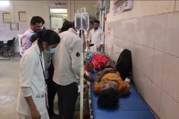 बिजनौर में कर्ज से परेशान परिवार की दर्दनाक आत्महत्या, माँ और बेटी की मौत, पिता-बेटी गंभीर