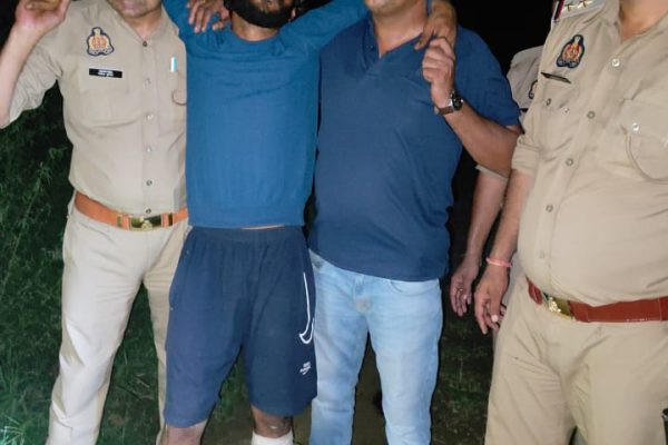 शामली में पुलिस की दबिश पर बदमाशों ने किया फायरिंग, मुठभेड़ में दो गिरफ्तार, एक घायल